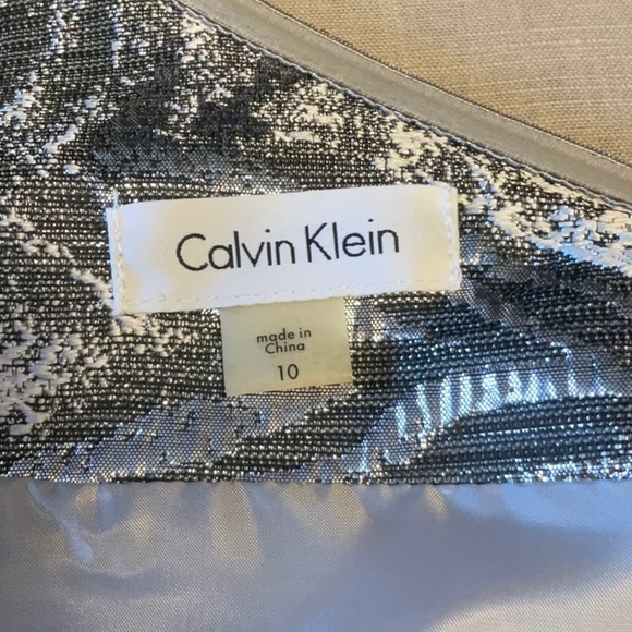 Calvin Klein - Picture 8 of 10